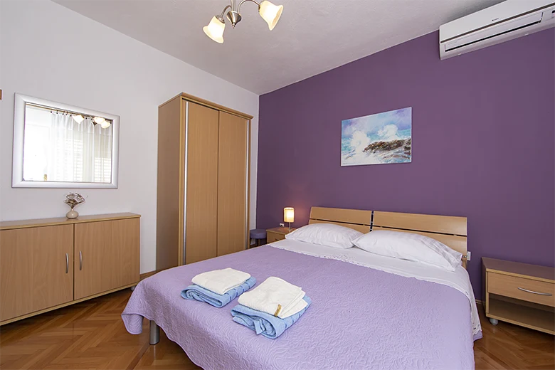 Apartments Ineska, Tučepi - bedroom