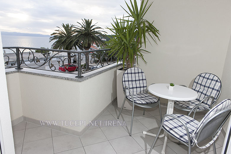 balcony with sea view - apartments Irena, Tučepi