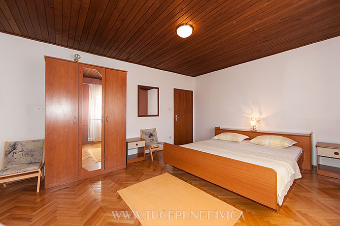 Apartments Ivica, Tučepi - bedroom