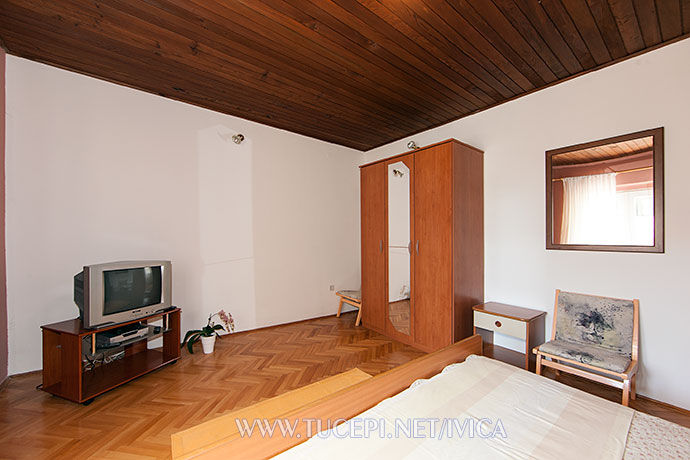 Apartments Ivica, Tučepi - bedroom