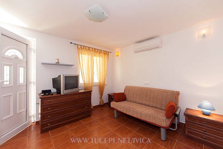 Apartments Ivica, Tučepi - sofa