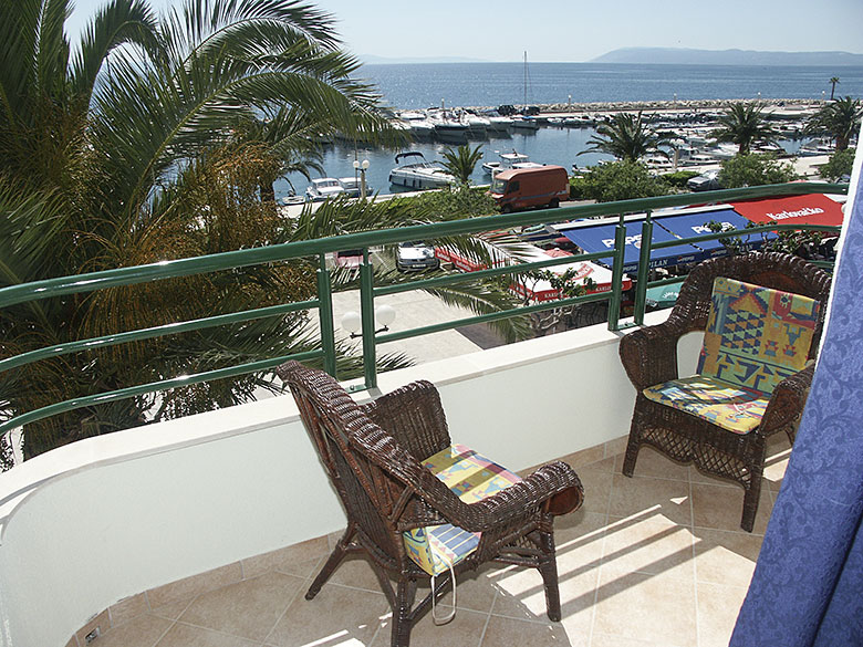 balcony with sea view - apartments Ivo, Tučepi