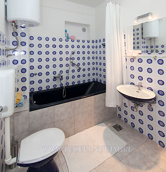 Apartments Jadre - bathroom