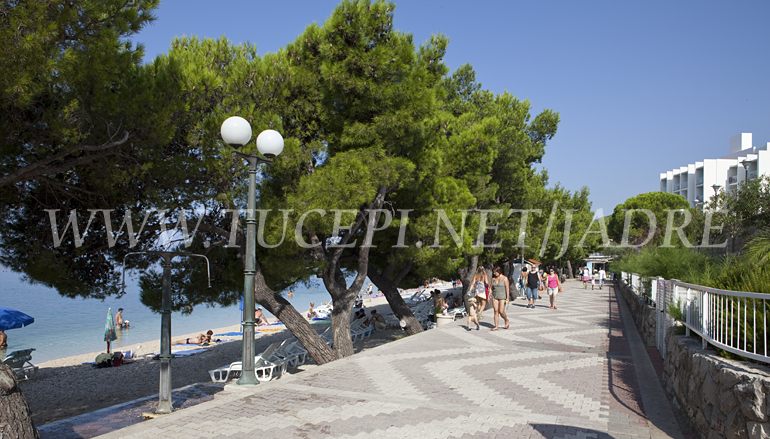 Tučepi promenade