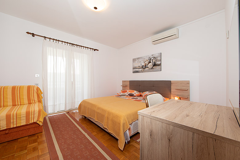 apartments Jana, Tučepi - bedroom