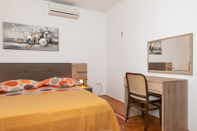 apartments Jana, Tučepi - bedroom