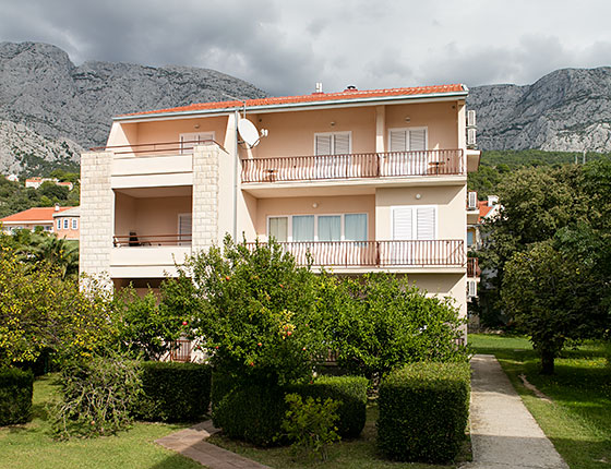 Apartments Jana, Tučepi - house