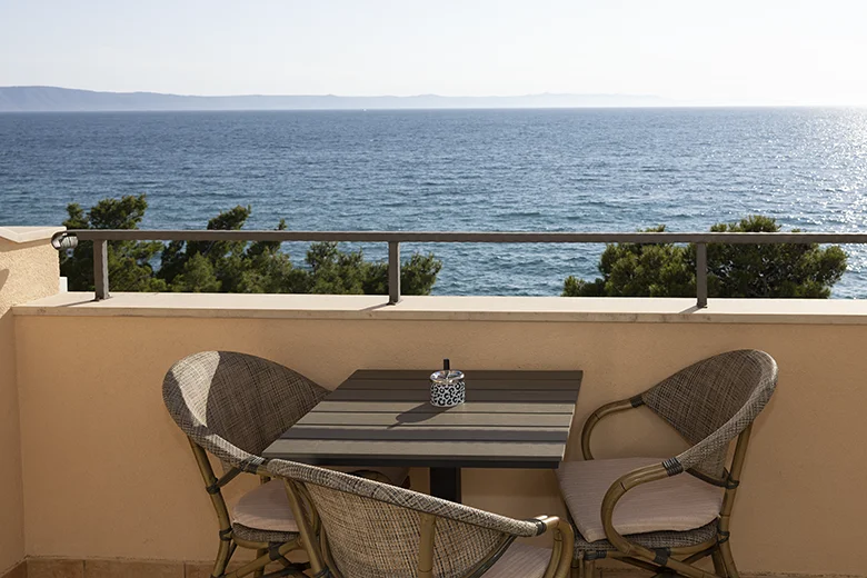 apartments Kamena, Tučepi - balcony with sea view