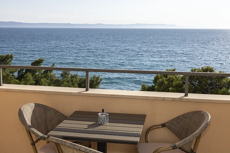 apartments Kamena, Tučepi - balcony with sea view