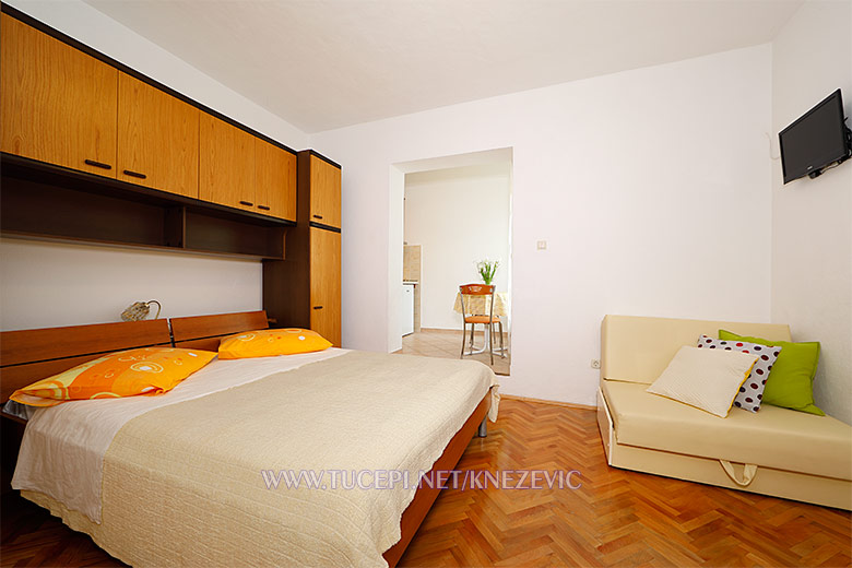 apartments Villa 750, Tuepi - bedroom