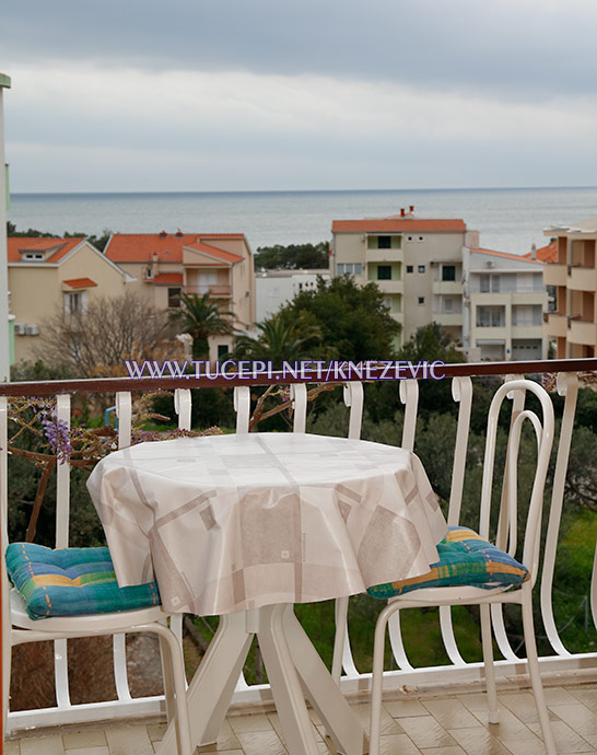 apartments Villa 750, Tuepi - balcony