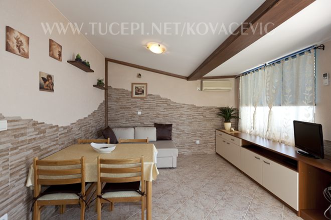 Apartments Kovačević, Tučepi - dining room