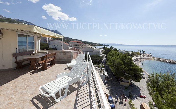 Apartments Kovačević, Tučepi - terrace with sea view