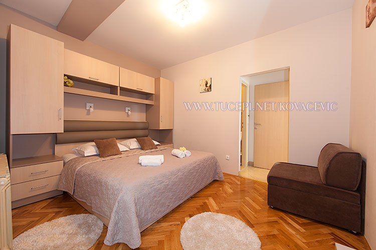 Apartments Kovačević, Tučepi - bedroom