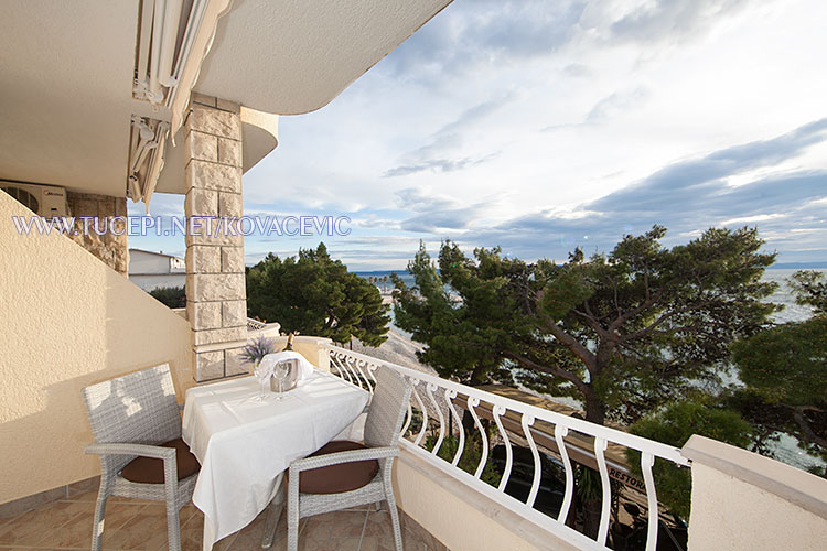 Apartments Kovačević, Tučepi - balcony with sea view