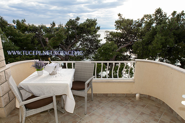 Apartments Kovačević, Tučepi - balcony with sea view