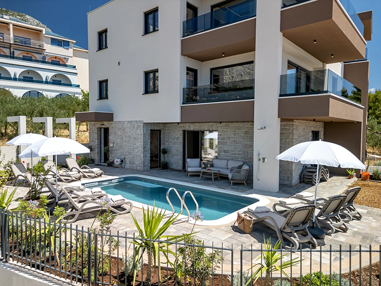 Villa Laluna Apartments, Tučepi - large swimming pool