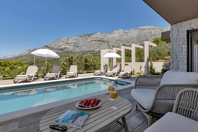 Villa Laluna Apartments, Tučepi - large swimming pool