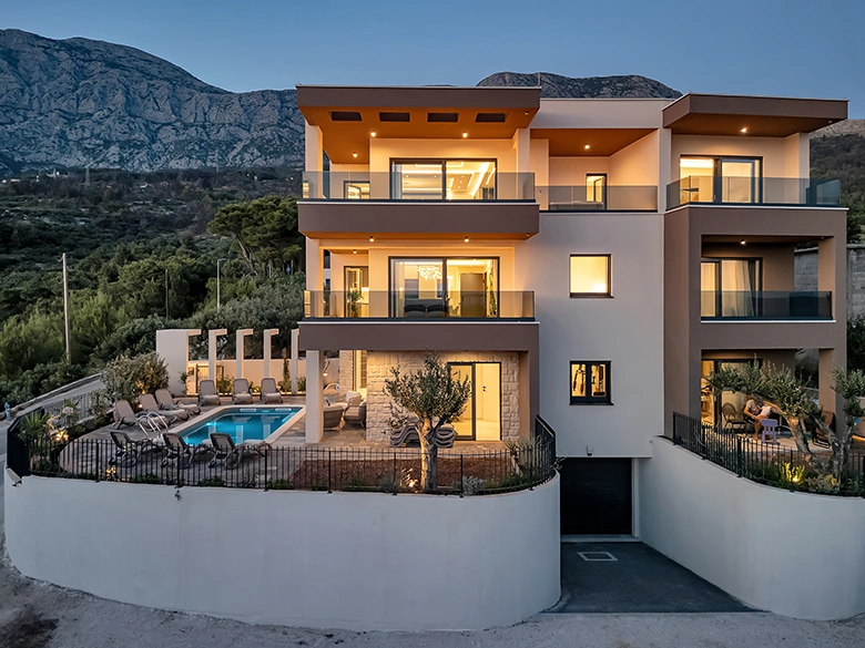 Villa Laluna Apartments, Tučepi - large swimming pool