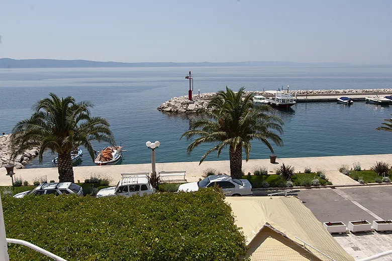 Apartments Leo, Tučepi - sea view