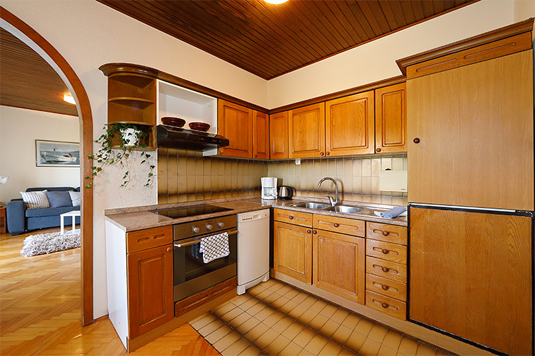 Apartments Villa Lili, Tučepi - kitchen