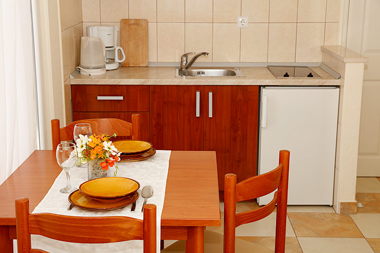 Apartments Villa Lili, Tučepi - dining room