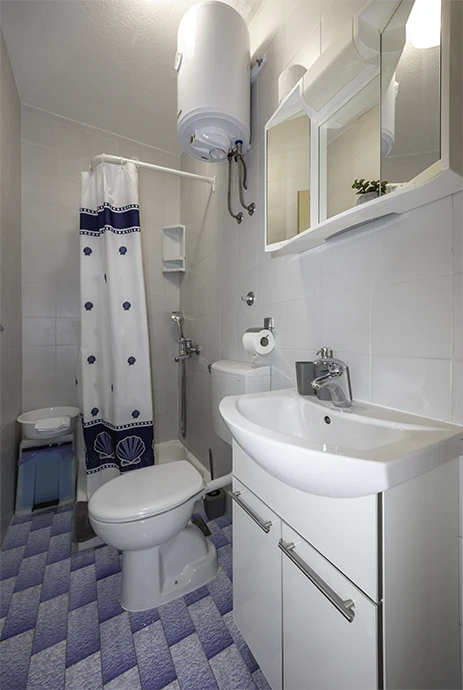 Apartments Love, Tučepi - bathroom