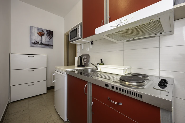 Apartments Love, Tučepi - kitchen