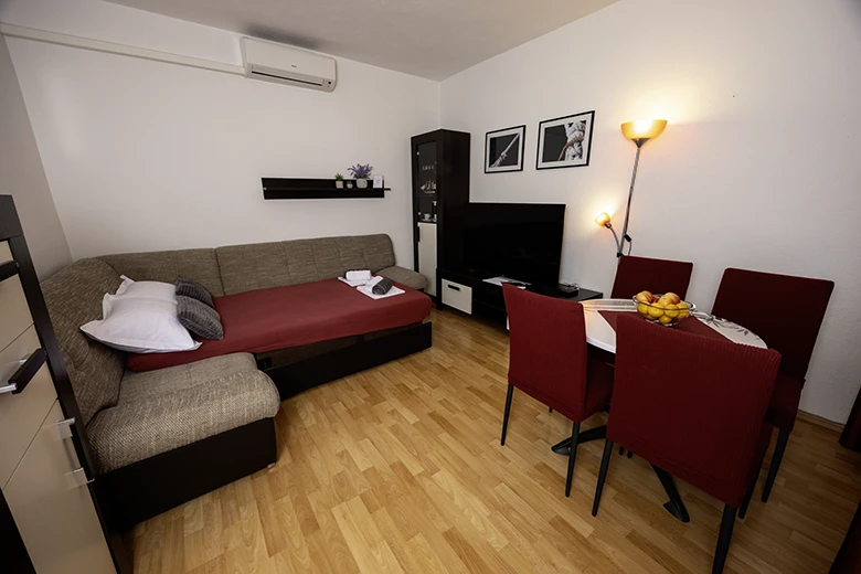 Apartments Love, Tučepi - living room