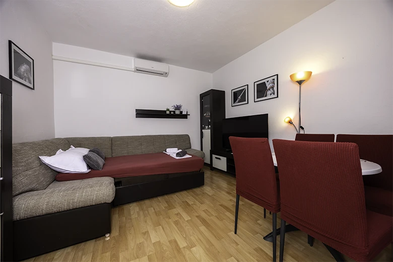 Apartments Love, Tučepi - living room