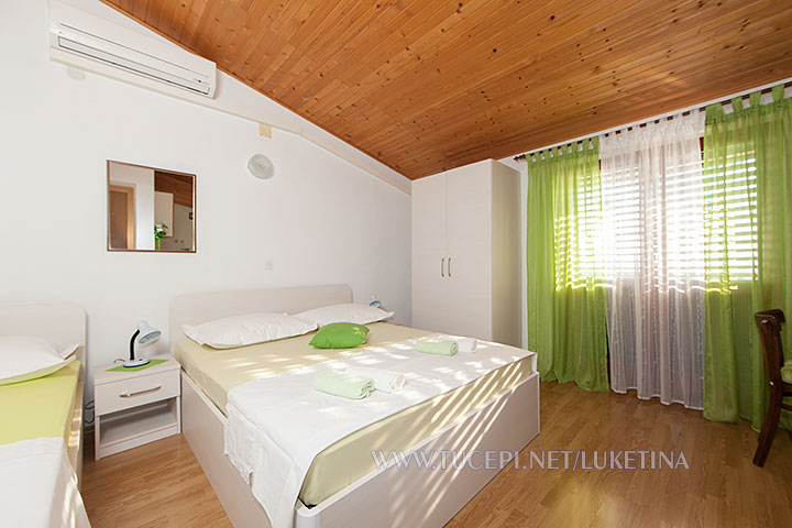 Apartments Luketina, Tučepi - bedroom