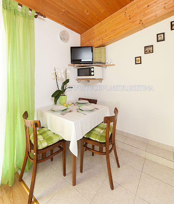 Apartments Luketina, Tučepi - dining room