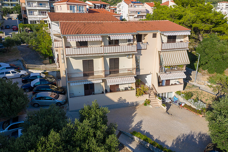 Apartments Albina house - aerial view