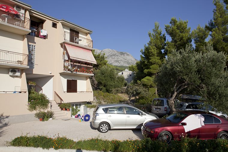 house and parking - apartments Luketina, Tučepi