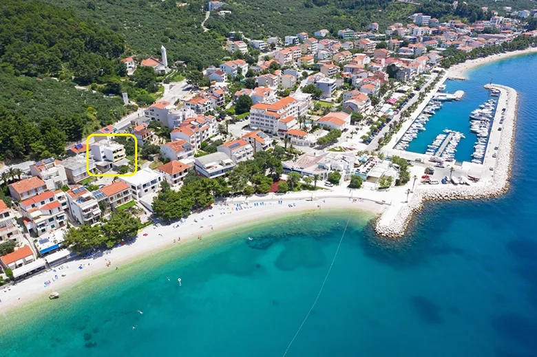 aerial position of apartments Maja in Tučepi