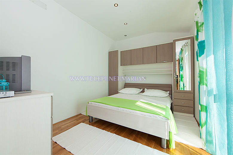 Apartments Marijan, Tučepi - bedroom