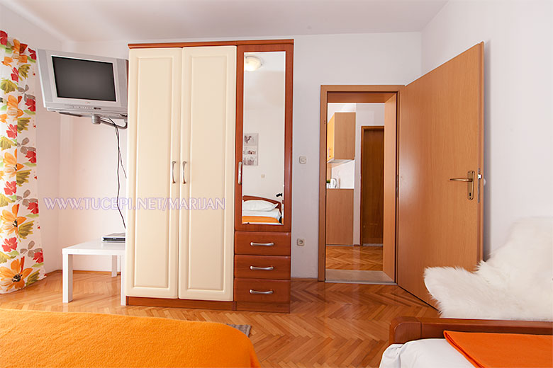 Apartments Marijan, Tučepi - bedroom
