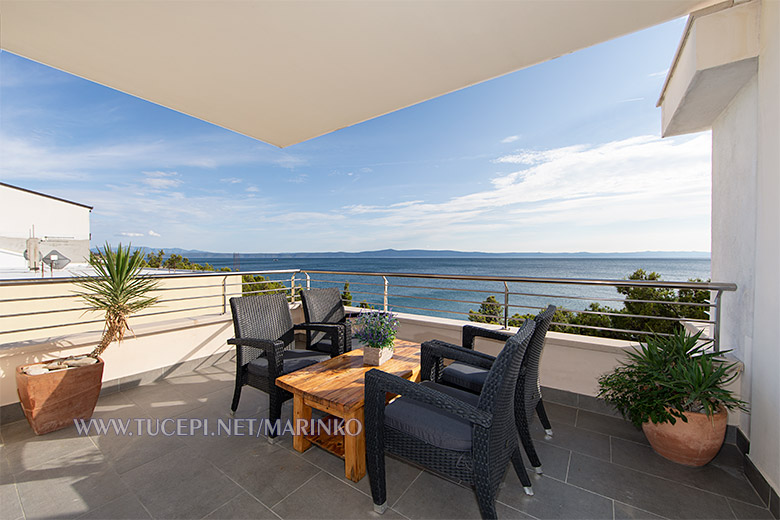 balcony with sea view - apartments Marinko, Tučepi