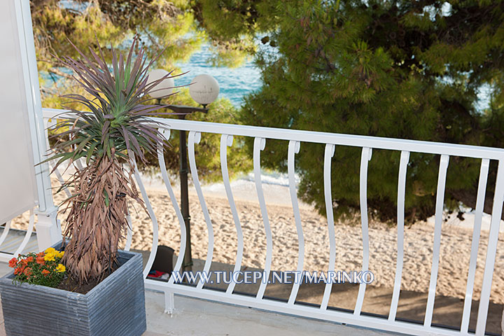 balcony with sea view - apartments Marinko, Tučepi