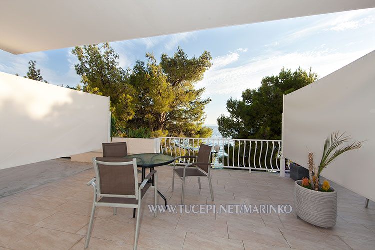 balcony with sea view - apartments Marinko, Tučepi