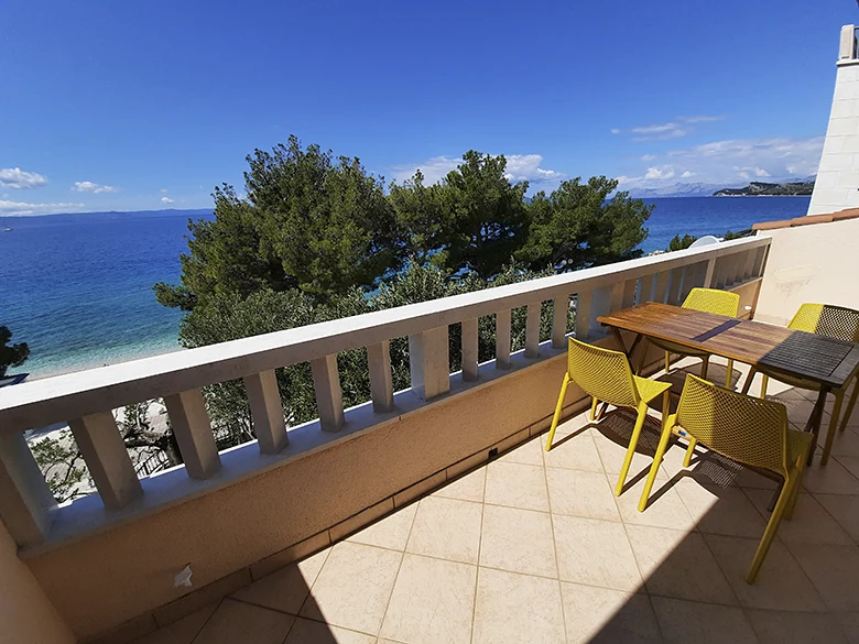 balcony with sea view