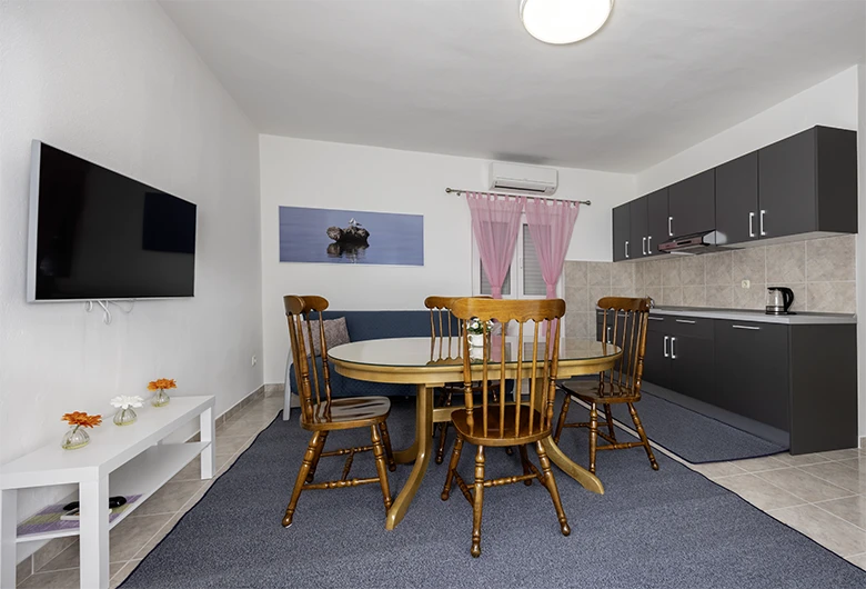 Apartments Matić, Tučepi - living room