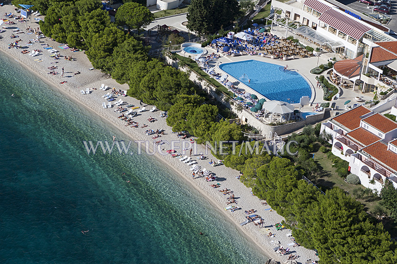 beach in Tučepi, in front of hotel Afrodita