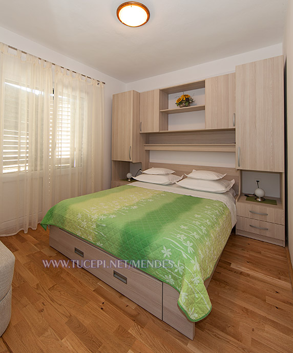 10: A2+1, bedroom, Apartments Mendeš, Tučepi