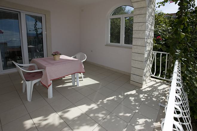 Apartments Meri, Tučepi - balcony with sea view