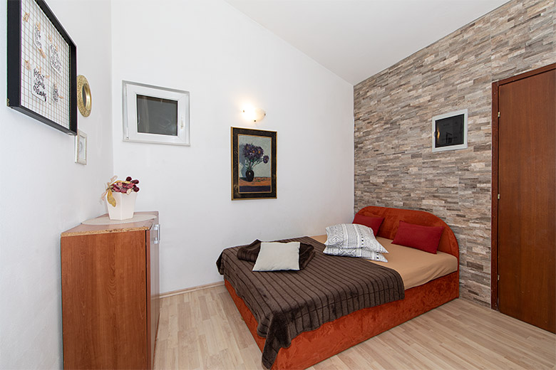 Apartments Mia, Tučepi - bedroom