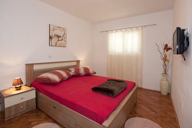 Apartments Mia, Tučepi - bedroom