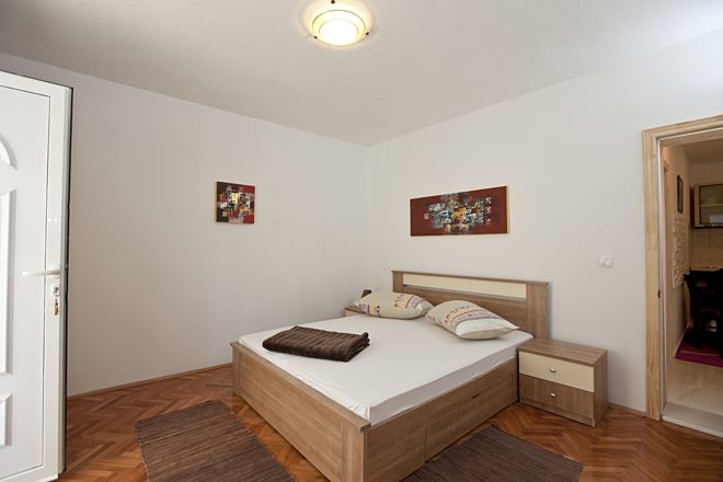 Apartments Mia, Tučepi - bedroom