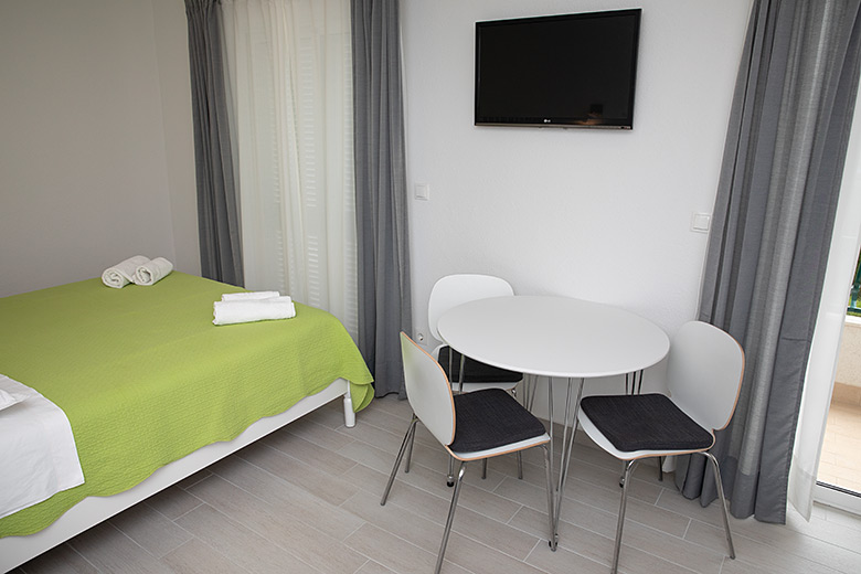 Apartments Mihaljević, Tučepi - bedroom