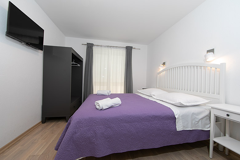 Apartments Mihaljević, Tučepi - bedroom